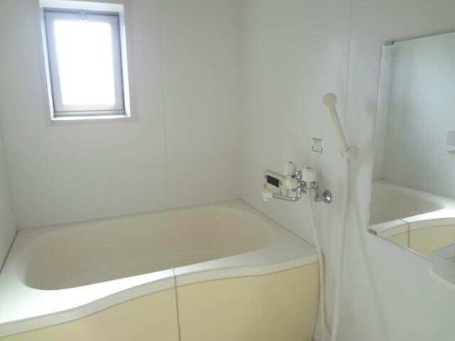 オレンジガーデンA（三室町）の物件内観写真