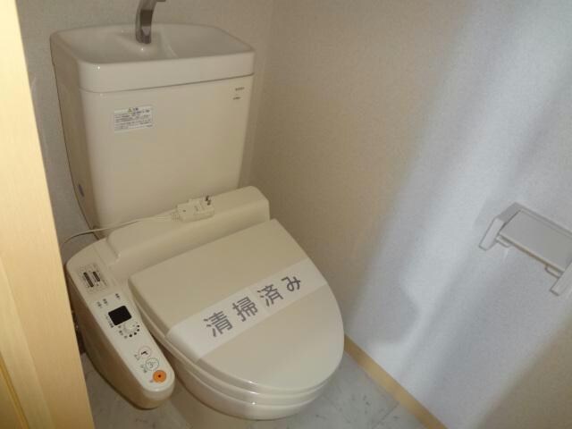 オレンジガーデンA（三室町）の物件内観写真