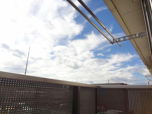 オレンジガーデンA（三室町）の物件内観写真