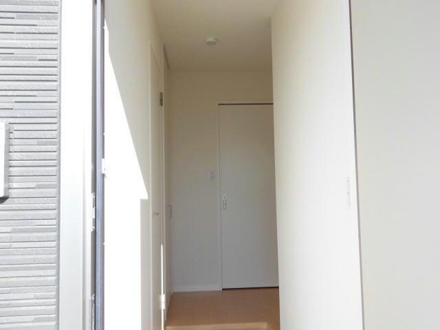 フロントマーレB（田部井町）の物件内観写真