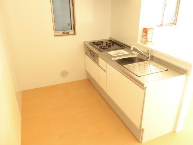 フロントマーレB（田部井町）の物件内観写真