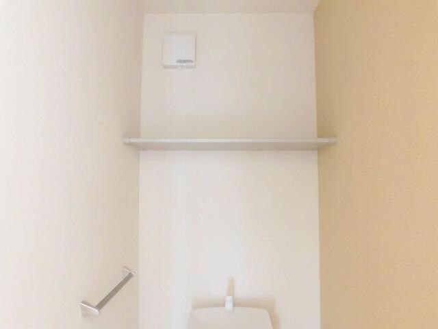 フロントマーレB（田部井町）の物件内観写真