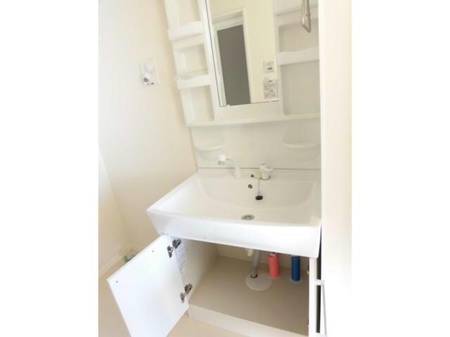 フロントマーレB（田部井町）の物件内観写真