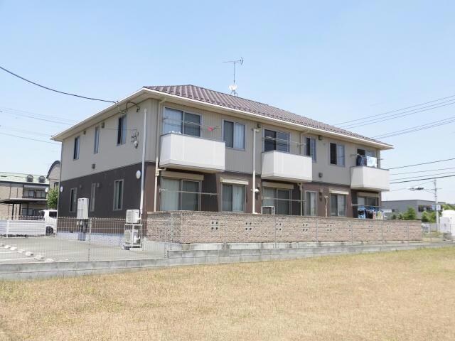 エストレリータ（茂呂町）の物件外観写真