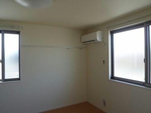 エストレリータ（茂呂町）の物件内観写真