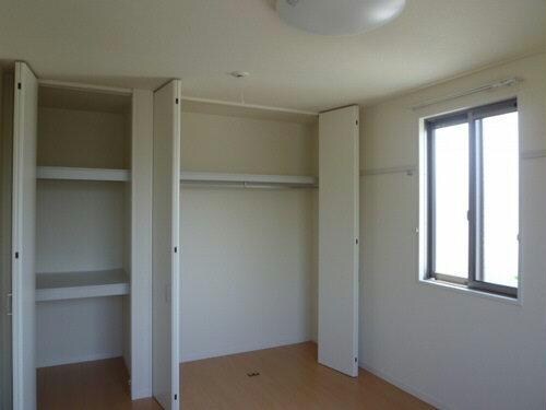 エストレリータ（茂呂町）の物件内観写真