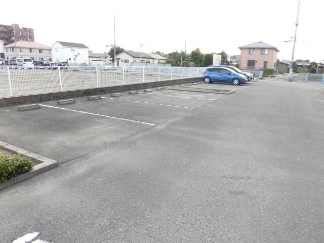 キャロッツＥ（今泉町）の物件外観写真