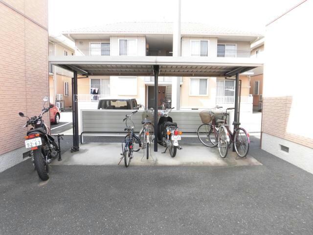 キャロッツＥ（今泉町）の物件外観写真