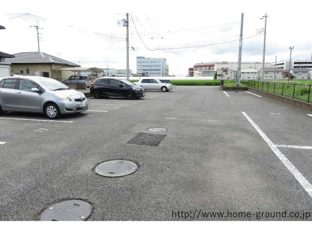 フォレスト・ヴィラ（西小保方町）の物件外観写真