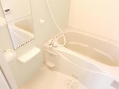 サンセレーノ光（今泉町）の物件内観写真