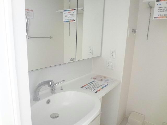 ローズハイツ（茂呂町）の物件内観写真