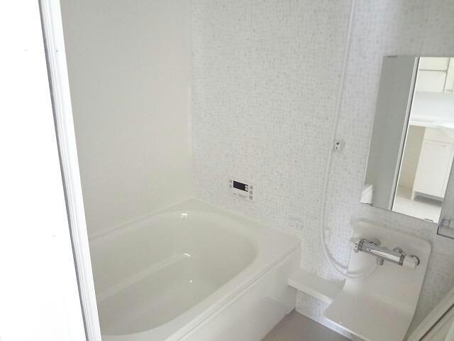 ローズハイツ（茂呂町）の物件内観写真