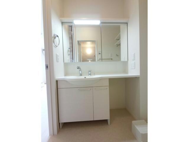 ブルーサファイアA（茂呂町）の物件内観写真