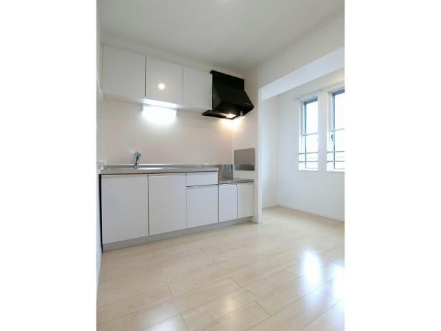 サン・カブラキ（東小保方町）の物件内観写真