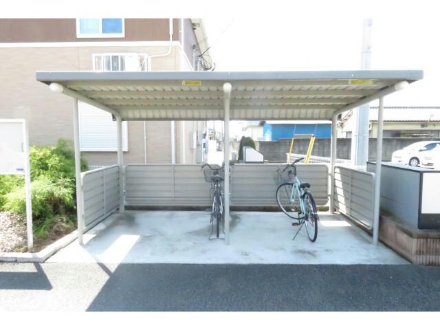 サン・カブラキ（東小保方町）の物件外観写真