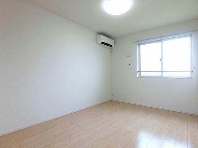 サン・カブラキ（東小保方町）の物件内観写真