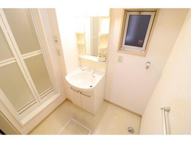 ヴィラ・ブルーノＥ（稲荷町）の物件内観写真