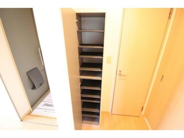 ヴィラ・ブルーノＥ（稲荷町）の物件内観写真