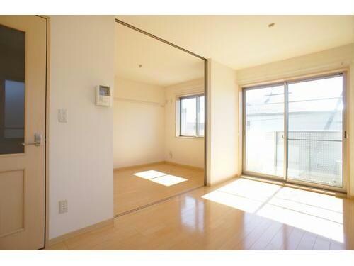 ヴィクトワール（田中島町）の物件内観写真