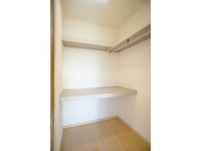 ヴィクトワール（田中島町）の物件内観写真