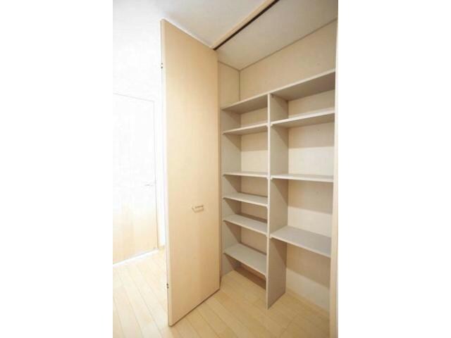 ヴィクトワール（田中島町）の物件内観写真