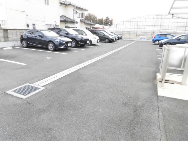 フロントマーレＡの物件外観写真