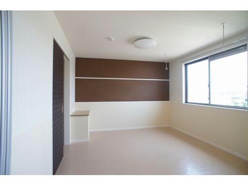 フロントマーレＡの物件内観写真