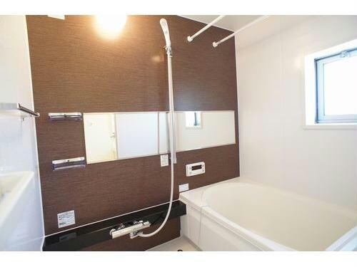 フロントマーレＡの物件内観写真