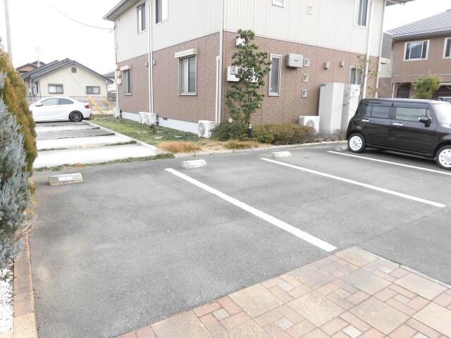 ラ・リズィエールB（韮塚町）の物件外観写真