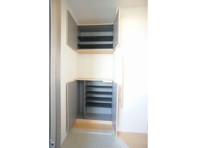 ヴァンヴェストA（三室町）の物件内観写真