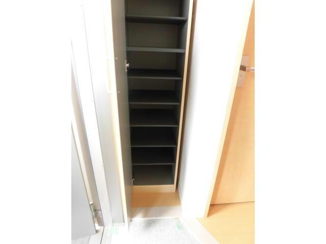 ヴァンヴェストA（三室町）の物件内観写真