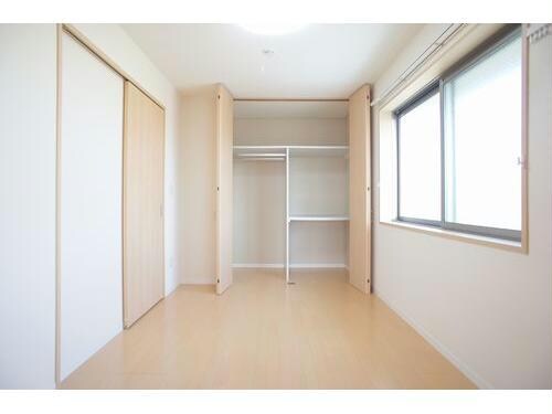 ヴァンヴェストA（三室町）の物件内観写真