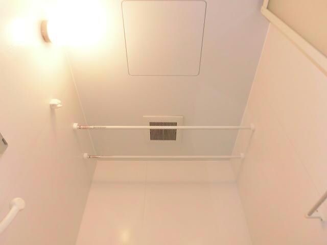 ヴァンヴェストA（三室町）の物件内観写真