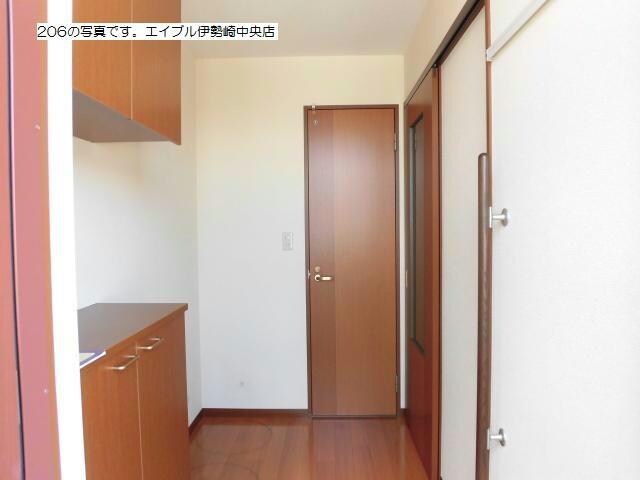 レ・ジュウィールアン（下植木町）の物件内観写真