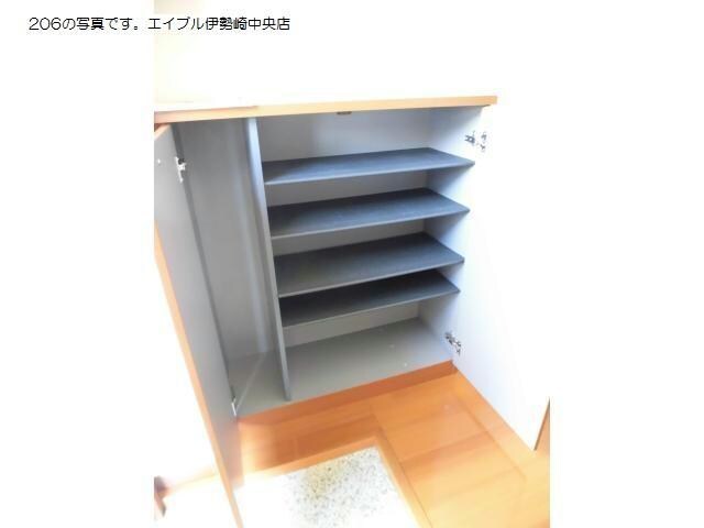 レ・ジュウィールアン（下植木町）の物件内観写真