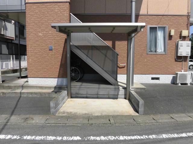 レ・ジュウィールアン（下植木町）の物件外観写真