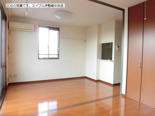 レ・ジュウィールアン（下植木町）の物件内観写真