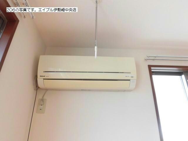 レ・ジュウィールアン（下植木町）の物件内観写真