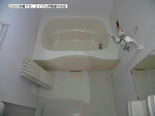 レ・ジュウィールアン（下植木町）の物件内観写真