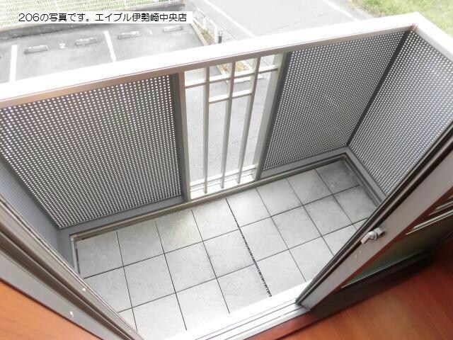 レ・ジュウィールアン（下植木町）の物件内観写真