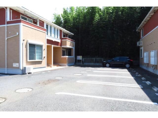 アイリーＣ（西久保町）の物件外観写真