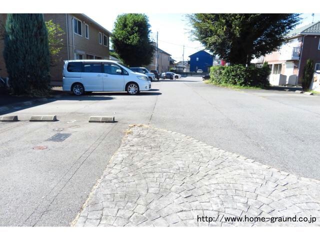 ロイヤルガーデン連取B（連取本町）の物件外観写真