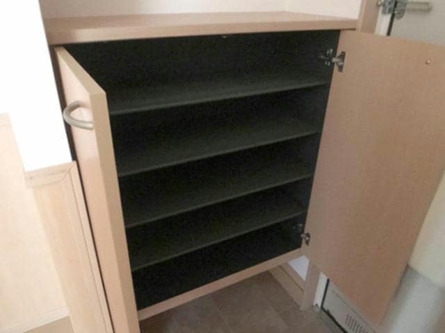 ロイヤルガーデン連取B（連取本町）の物件内観写真