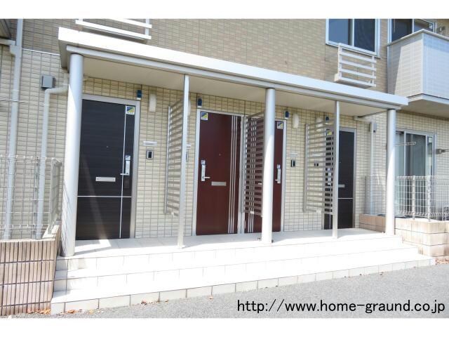 セレーナ（豊城町）の物件外観写真