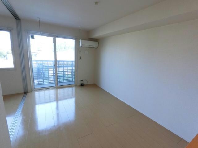 セレーナ（豊城町）の物件内観写真