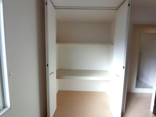 セレーナ（豊城町）の物件内観写真