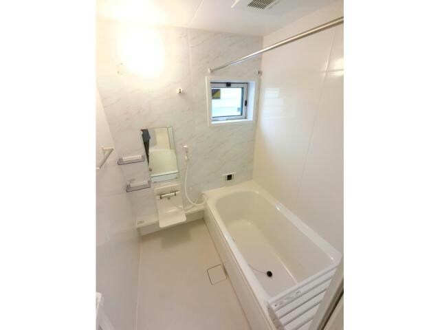 ブルーサファイアB（茂呂町）の物件内観写真