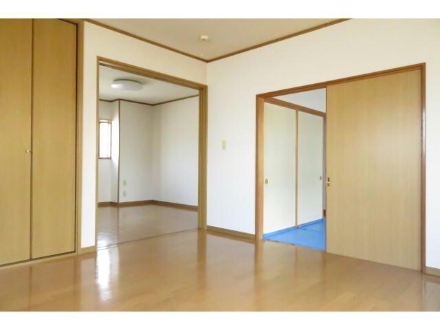 メゾンdeアヴェニールB（南千木町）の物件内観写真