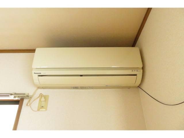 メゾンdeアヴェニールB（南千木町）の物件内観写真