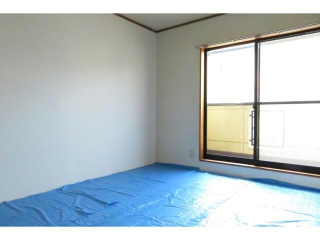 メゾンdeアヴェニールB（南千木町）の物件内観写真